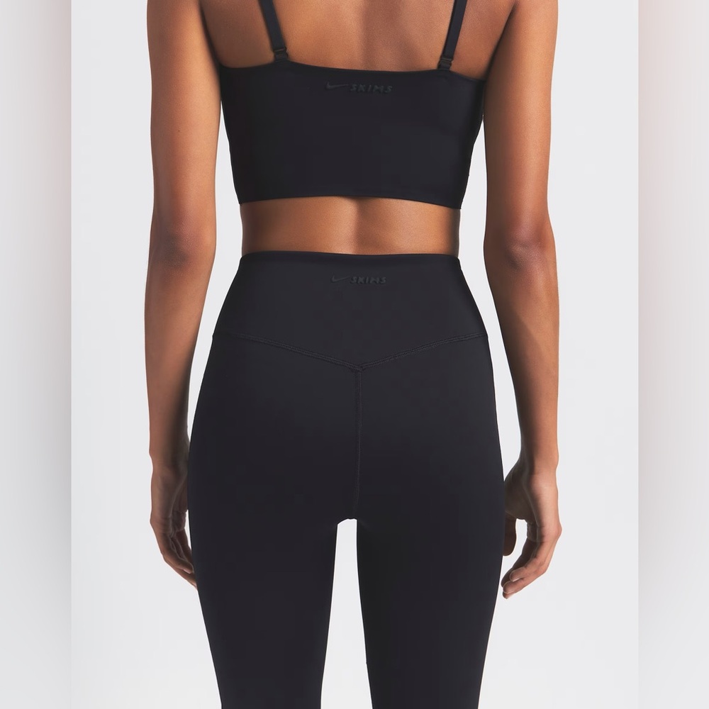NWT NIKE SKIMS Matte Slim Flare Leggings - Obsidian - Picture 6 of 7